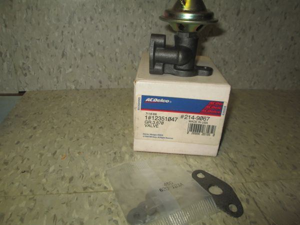 214-9067 AC DELCO CHRYSLER DODGE PLYMOUTH GENUINE EGR VALVE NEW