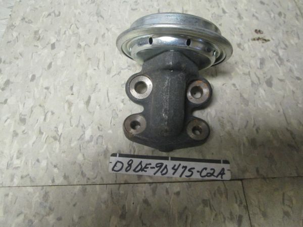 D8DE-9D475-C2A FORD FITS 70-80S EGR VALVE NEW