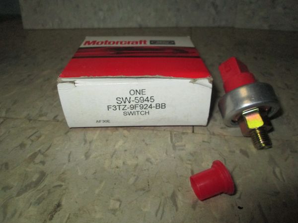 SW-5945 MOTORCRAFT CRUISE CONTROL DEACTIVATION SENSOR SWITCH NEW