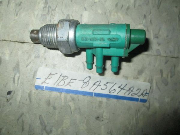 E1BE-8A564-A2A FORD 3 PRONG PORTED SWITCH GREEN NOS Ford Truck VACUUM SWITCH COOLANT TEMPERATURE CONTROL