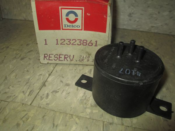 12323861 AC DELCO ENGINE 94- 86 FORD MUSTANG 5.0L V8 VACUUM RESERVOIR VALVE NEW