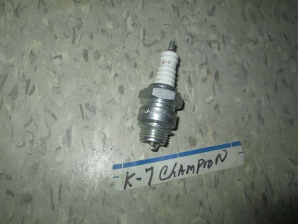 K-7 CHAMPION VINTAGE HIT MISS FARM TRACTOR SPARK PLUG NEW