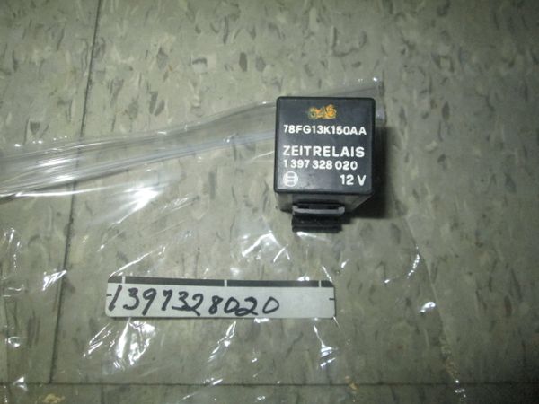 1397328020 ZEITRELAIS MASERATI RELAY FUSE TIME DELAY HAS A FEW SCRATCHES NOS