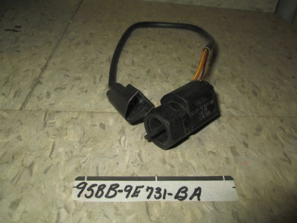 95BB-9E731-BA FORD OEM NEW VEHICHLE SPEED SENSOR FOR AUTOMATIC TRANS 95-02