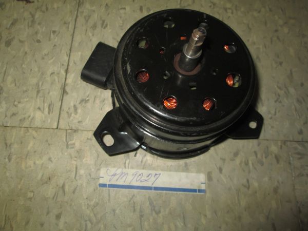 PM9027 ENGINE COOLING FAN MOTOR T-BIRD COUGAR 4.6L N0S