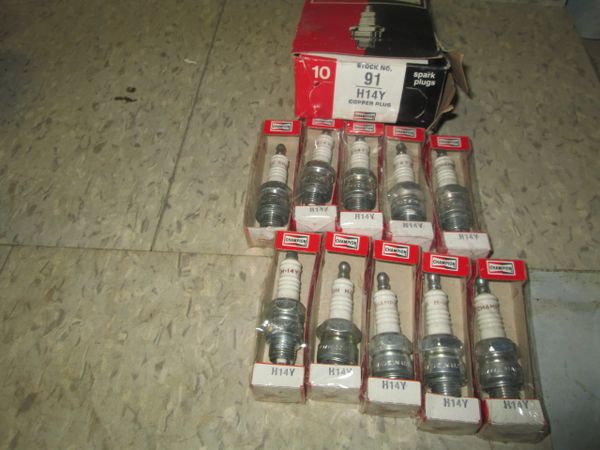 HY14 CHAMPION COOPER PLUGS NOS VINTAGE COMPLETE BOX OF 10 50 -60S STUDEBAKER AMERICAN MOTORS