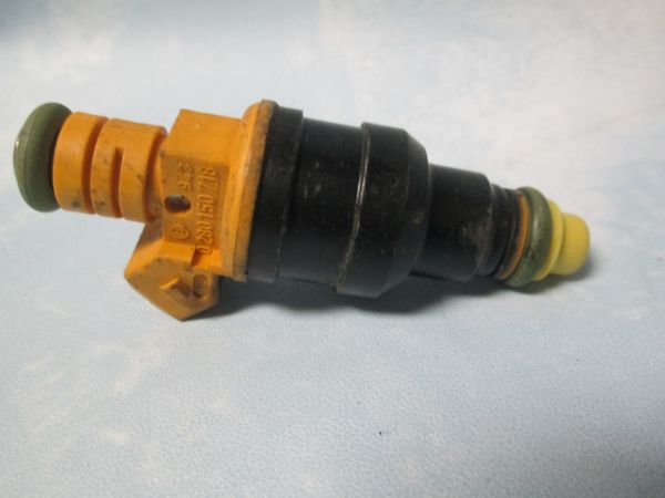 E5TE-B1B CM-4638 FORD TRK FUEL INJECTOR NEW