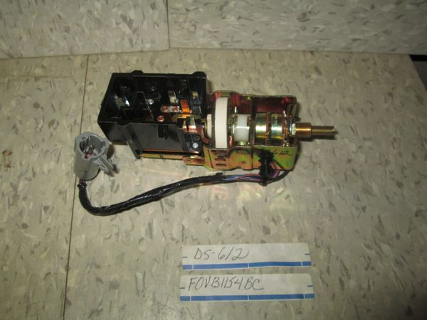 F0VB1154BC MOTORCRAFT 92-94 MERCURY MARQUIS OEM HEADLIGHT SWITCH NEW DS-612