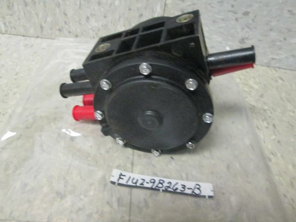 F1UZ-9B263-B FORD FUEL RESEVOIR FUEL SELECTOR VALVE OEM NEW 1989-1997 F-150 F-250 F-350 6 VACUUMS