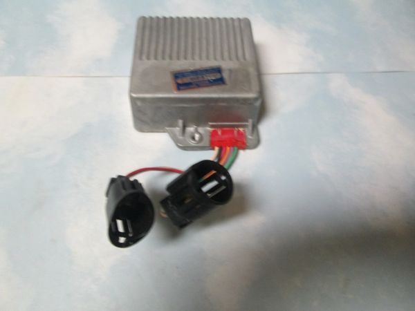 LX-210 FORD ENGINE CONTROL MODULE RED GROMET NEW