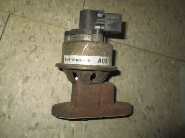 E45E-9F483-A4A FORD EGR VALVE NOS W/ SENSOR LINCOLN MUSTANG T-BIRD CAPRI 84-85