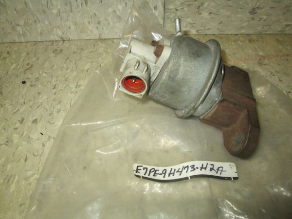 E7PE-0H473-H2A FORD NOS EGR VALVE 1987-93 Ford Mustang GT 302 5.0 V8 Factory Upper Intake EGR Valve Assembly