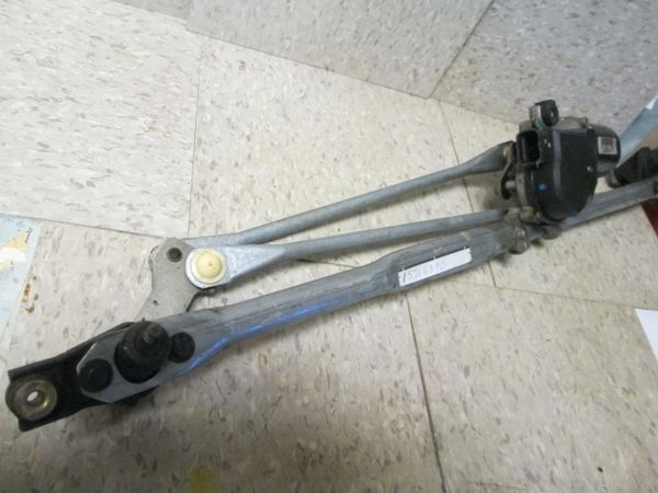 15706390 GM TRUCK WIPER MOTOR & ARM ASSEMBLY NOS 99 00 01 02 SIERRA SUBURBAN TAHOE 00 01 02 SIERRA SUBURBAN TAHOE ESCALADE FRONT WIPER MOTOR 15706390