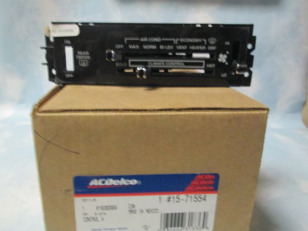 15-71554 AC DELCO BUICK LESBRA HEATER & AC CONTROL PANEL OEM