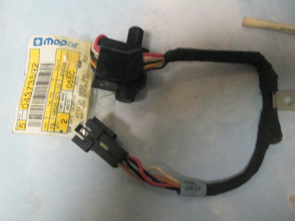 04373592 MOPAR BRAKE LIGHT SWITCH ABS NEW 80-93 DODGE