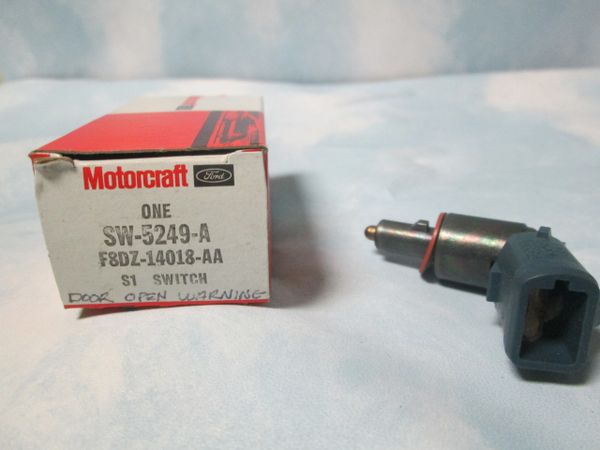 SW-5249-A F8D-14018-AA MOTORCRAFT OPEN WARNING SWITCH NEW