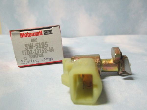 SW-5195 MOTORCRAFT COURTESY LIGHT SWITCH NEW