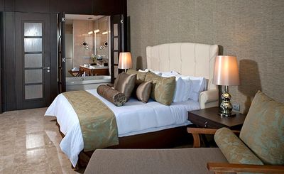 Grand Luxxe Suite and Villa Bedroom