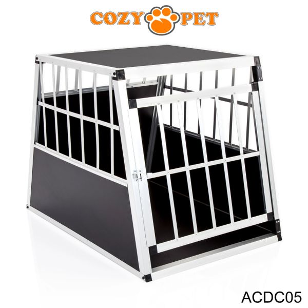 Pet carrier outlet crate