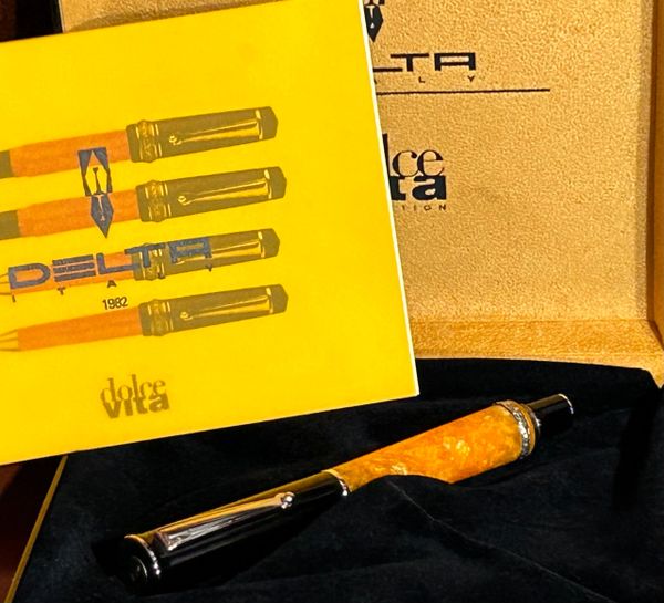 Delta Dolcevita Papillon Fountain Pen Santa Fe Pens