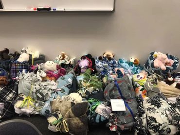RiverTree Christian Church Student Ministry, Blanket Bundle Build