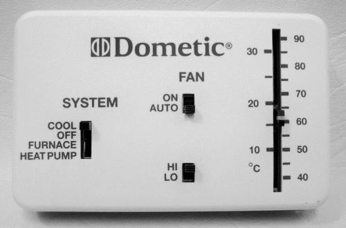 Dometic Analog Thermostat, Cool/Furnace/Heat Pump, 3106995.040