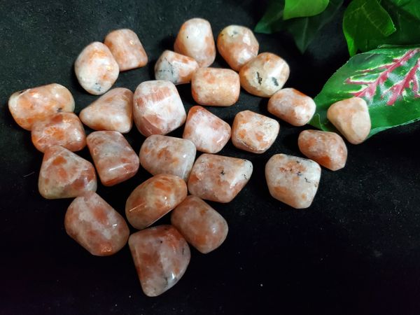 Tumbled Crystal: Sunstone