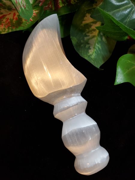 Athame: Curved Selenite