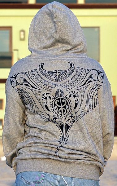 Polynesian Manta Ray Stand Out Hoodie - ShopperBoard