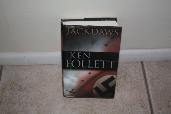 BOOK ...JACK DAWS BY KEN FOLLETT is a used book