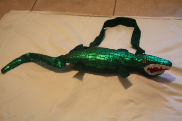 LARGE GATOR AS PURSE, FANNY PACK OR BELT BUCKLE