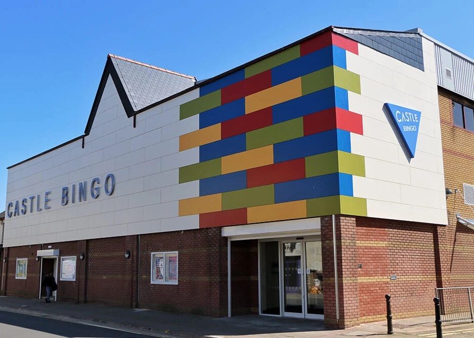 A photograph of the outside of our new Canton club during the daytime!