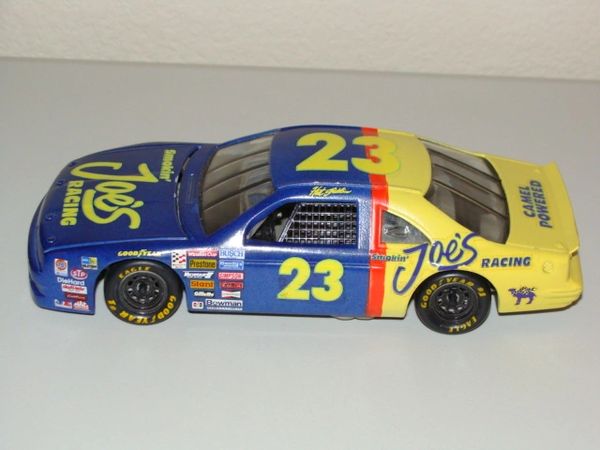 1994 Revell 1/24 #23 Smokin' Joe's Racing Ford Tbird Hut Stricklin CWC