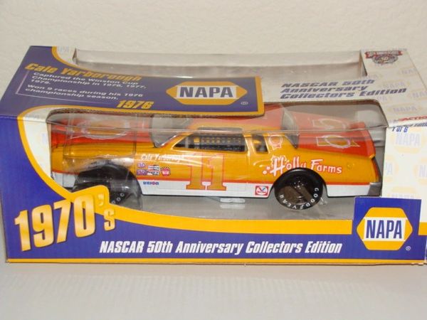 1998 Action 1/24 #11 HOLLY FARMS Chicken 1976 Chevy MC Cale Yarborough CWC