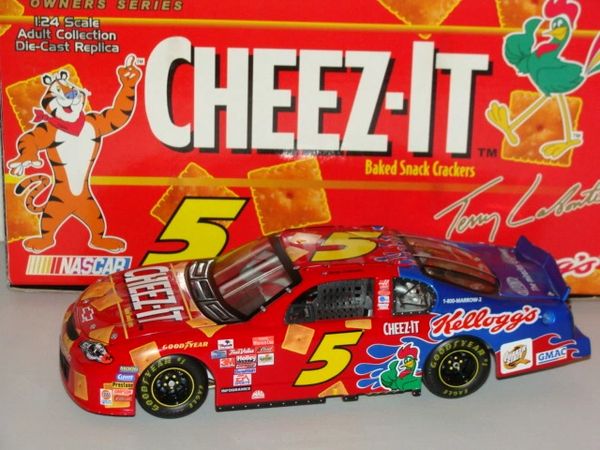 2002 TCO 1/24 #5 Kellogg's Cheez-It Chevy MC Terry Labonte CWC