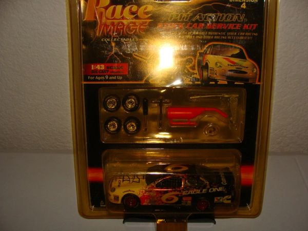 1999 RI 1/43 #6 Valvoline Eagle One Ford Taurus Mark Martin CWC Pit Action Service Kit