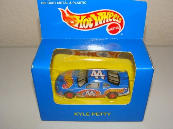 1997 HW 1/64 #44 Hot Wheels Pontiac GP Kyle Petty CWC