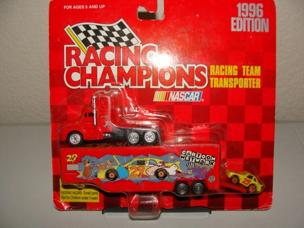 1996 RC 1/87 #29 Cartoon Network-Flintstones Team Transporter w/Car