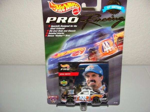 1998 HW 1/64 #44 Blues Brothers 2000 Pontiac GP Kyle Petty CWC