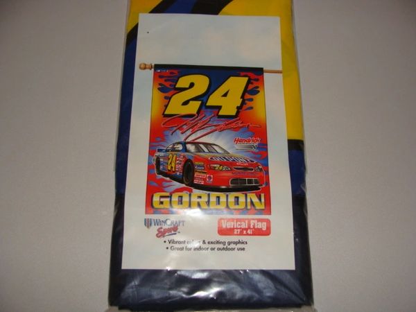 2001 #24 Dupont Flames Jeff Gordon Wincraft Vertical Flag Banner