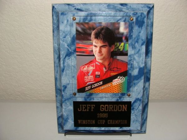 1995 #24 Dupont Jeff Gordon Winston Cup Champion Card on Wooden Plaque