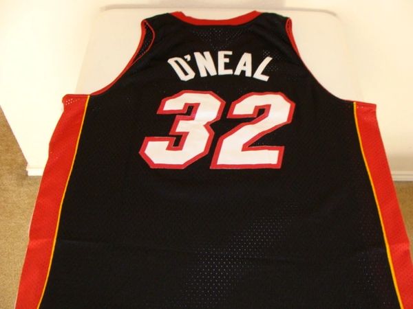 #32 SHAQUILLE O'NEAL Miami Heat NBA Center Black Throwback Jersey