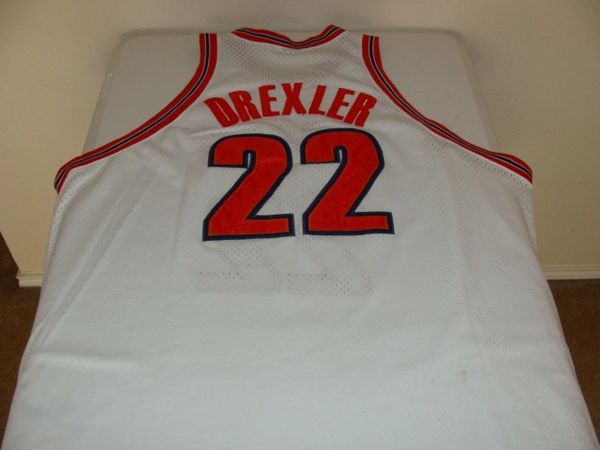 22 CLYDE DREXLER Houston Rockets NBA SG/SF Red Throwback Jersey