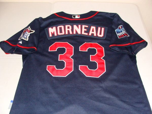 MLB Minnesota Twins Justin Morneau #33 Replica Jersey, Large