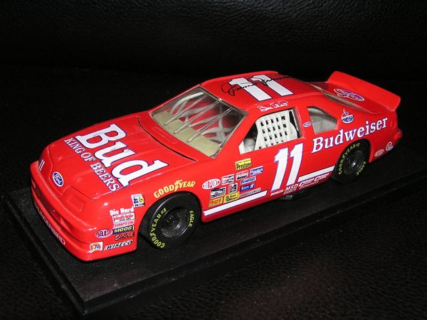 1994 Action 1/24 #11 Budweiser Beer Ford Tbird Bill Elliott CWC AUTOGRAPHED