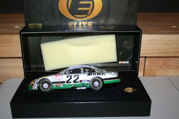 1998 Elite 1/24 #22 MBNA Platinum Pontiac GP Ward Burton CWC