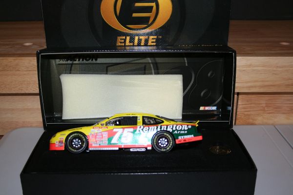 1998 Elite 1/24 #75 Remington Arms Ford Taurus Rick Mast CWC