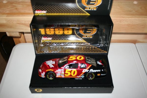 1999 Elite 1/24 #50 Dr. Pepper BGN Chevy MC Mark Green CWC