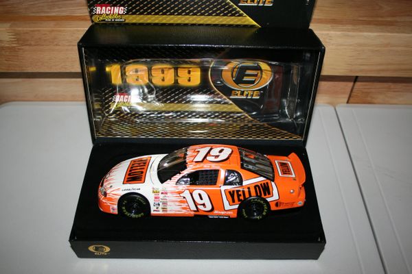 1999 Elite 1/24 #19 Yellow Freight BGN Chevy MC Mike Skinner CWC