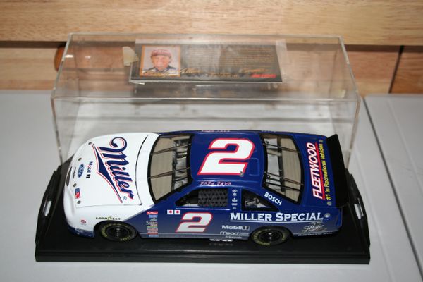 1997 Elite 1/24 #2 Miller Special Japan Race Ford Thunderbird